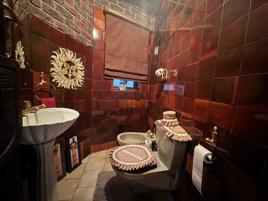 6 Bedroom Property for Sale in Doringkruin North West